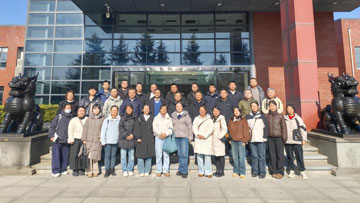 對標(biāo)先進(jìn)拓視野 交流互鑒促提升 —遠(yuǎn)大醫(yī)藥（西安）有限公司組織班組長赴萬隆制藥交流學(xué)習(xí)